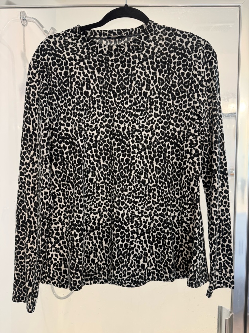 Black & White Leopard-Print Long Sleeve Tee